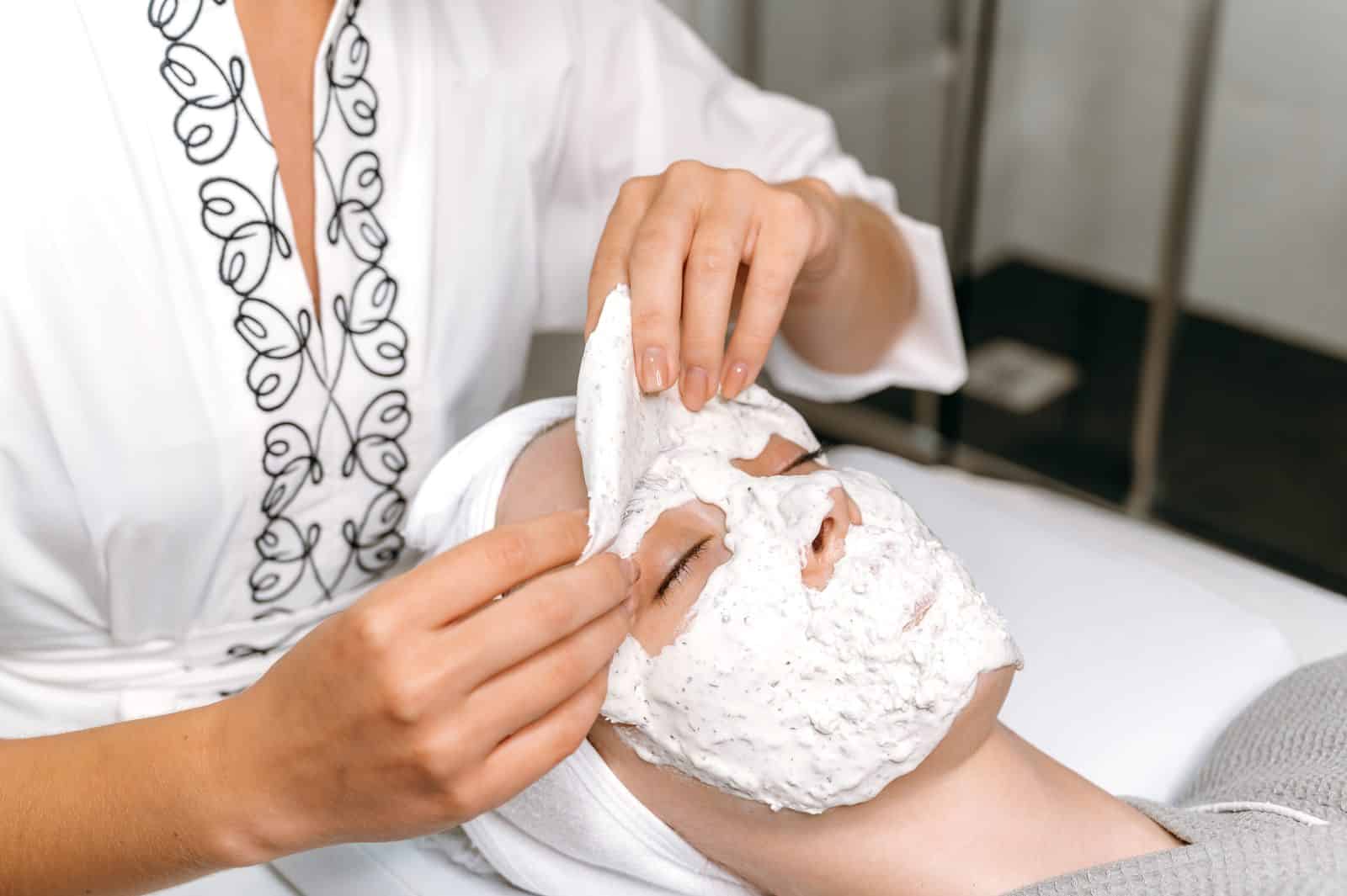 Esthéticienne – Votre alliée beauté sur le Plateau-Mont-Royal